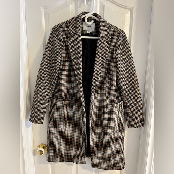 Fall coat - Picture 1 of 2